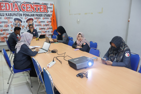 Pengawasan Update Data SIPOL