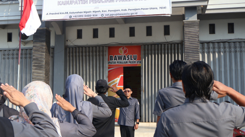 Apel Pagi Rutin, Bawaslu Penajam Paser Utara Segarkan Semangat dan Tingkatkan Kesiapan Kerja