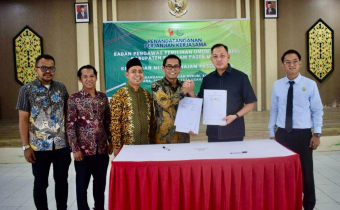 Bawaslu Kabupaten Penajam Paser Utara dengan Kejaksaan Negeri Penajam Paser Utaramelakukan Penandatanganan Perjanjian Kerja sama tentang Penanganan Masalah Hukum Bidang Pidana, Perdata dan Tata  Usaha