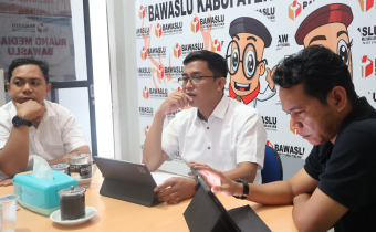 Rapat Internal Untuk Keterbukaan Informasi Publik